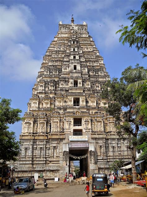 5-five-5: Virupaksha Temple (Hampi - India)