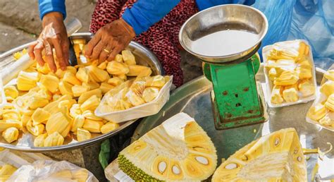 Southeast Asian Fruits - From Dragon Fruit to Durian