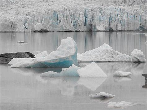 Top 10 Intriguing Facts about Glacier lagoon, Iceland - Discover Walks Blog