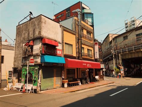 Street Photography in Tokyo — ERIC VAN NYNATTEN