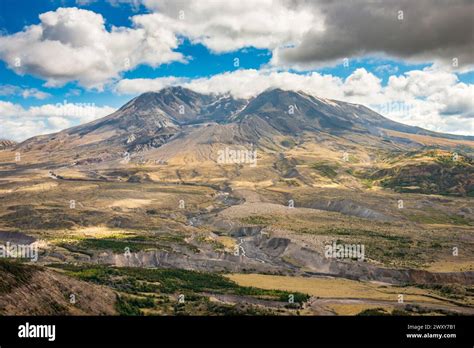 Mount St. Helens, Stratovolcano in Skamania County, Washington State, USA Stock Photo - Alamy