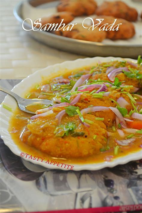 SAMBAR VADAI RECIPE / MEDHU VADAI RECIPE WITH SAMBAR / HOTEL STYLE RECIPE