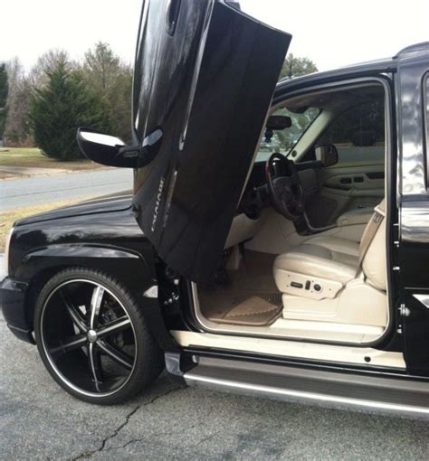 2005 Cadillac Escalade Custom