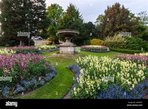 Georgian garden bath somerset hi-res stock photography and images - Alamy