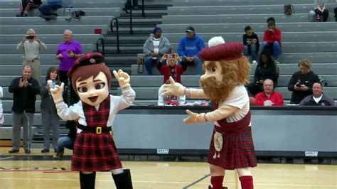 Mrs. Highlander: Oak Hills' new mascot brings female representation to cheering section - YouTube