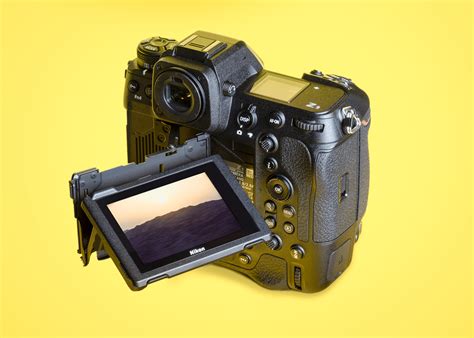 Nikon Z9 Review - Viewfinder + Rear LCD