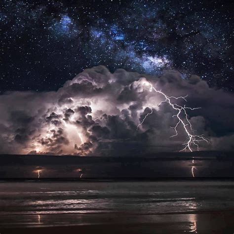 Beautiful thunderstorm | Night skies, Lightning photography, Nature