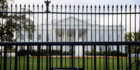 Raise The White House Fence, Secret Service Review Says | HuffPost