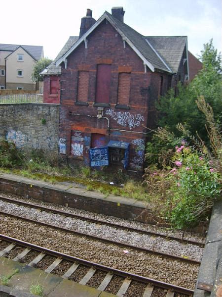 Chapeltown Station building - Sheffield | train station