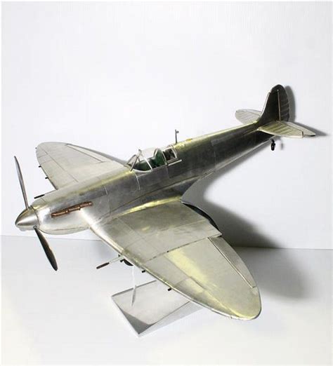 1:34 Scale Alloy Spitfire Model - Impressive Replica! - Planes, Spaceships & Rockets - Toys & Models