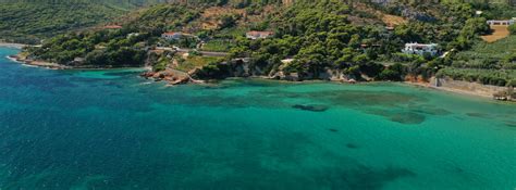 An enchanting beach and island to swim off in Attica - myGreece.tv