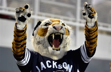 Jackson State Mascot Gets Unsportsmanlike Conduct Penalty for Trying to ...