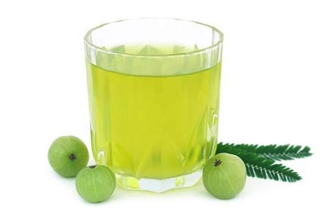 5 Health Benefits of Amla Green Tea