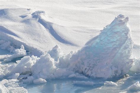 Study finds link between melting ice in Arctic and tornadoes in the US