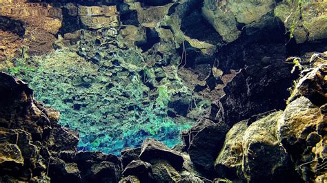 Between the cracks: Snorkeling in Iceland | Adventure.com