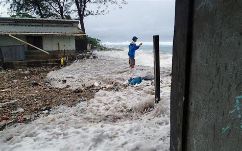 ‘Disaster after disaster’ hits Marshall Islands as climate change kicks in | Climate change ...