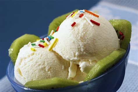 Kiwi ice cream Stock Photo free download