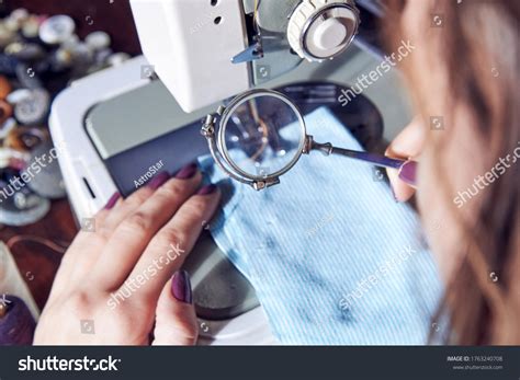 Woman Tailor Using Retro Sewing Machine Stock Photo 1763240708 ...