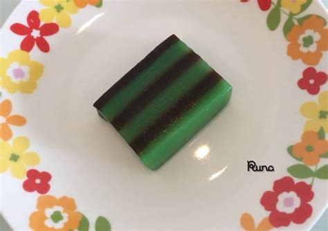 Kueh Lapis Recipe by A Chef and A Mom - Cookpad