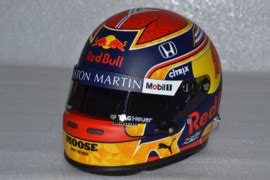 Alexander Albon Red Bull Honda helmet 2020 season | Bell Helmet - 2020 ...