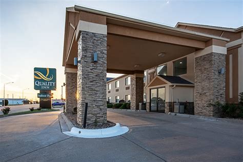 QUALITY INN $72 ($̶1̶0̶7̶) - Prices & Hotel Reviews - Dodge City, KS - Tripadvisor