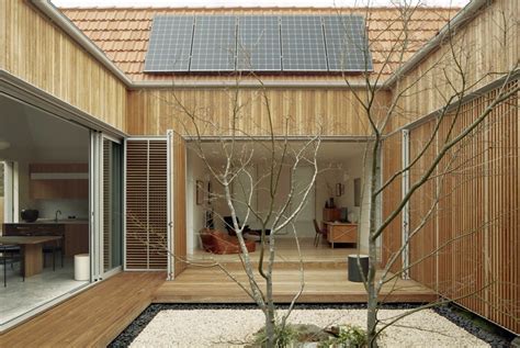 Courtyard House / Ha Architecture | ArchDaily