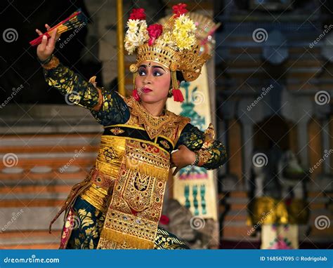 Legong Dance & Ramayana By The Bina Remaja Troupe Editorial Image ...