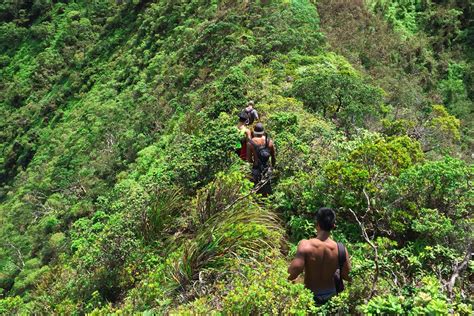 The 5 Best Expert Hiking Trails on Oʻahu - Hawaii Magazine