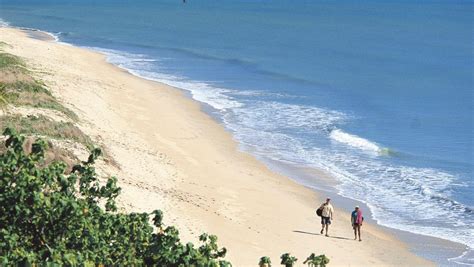 Man found ‘exhausted’ near Ellis Beach after falling from boat | Cairns ...