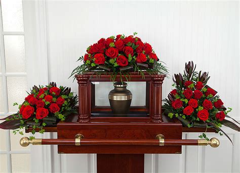 Red Rose Funeral Urn Set | Sunstrum's Florist Niagara Falls