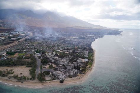 Fast-moving Hawaii fires will take a heavy toll on the state's environment