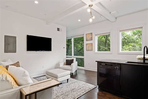 Studio 9Forty, Atlanta | Reviews & Apartments for Rent | AptAmigo