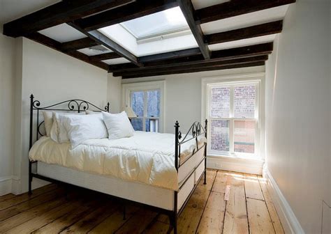 Skylight Design Ideas For A Comfortable Bedroom in Your Home ...