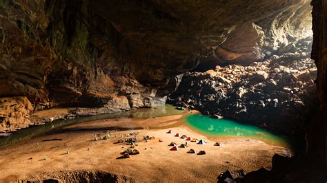 Hang Son Doong: la grotta più grande al mondo si trova in Vietnam