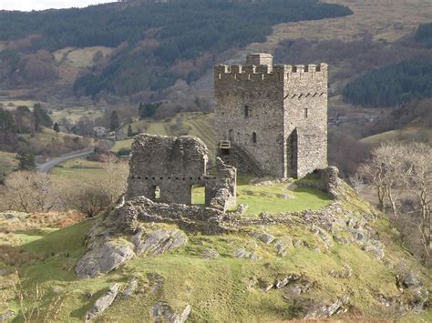 dolwyddelan castle | DOLWYDDELAN CASTLE | Castles in wales, Welsh castles, British castles