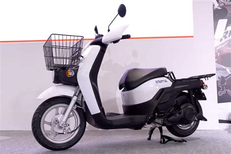 Honda prépare un scooter électrique équivalent 50 cm3 - Moto-Station