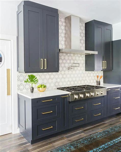 Navy Blue Cabinets Kitchen: A Timeless Classic – DECOOMO