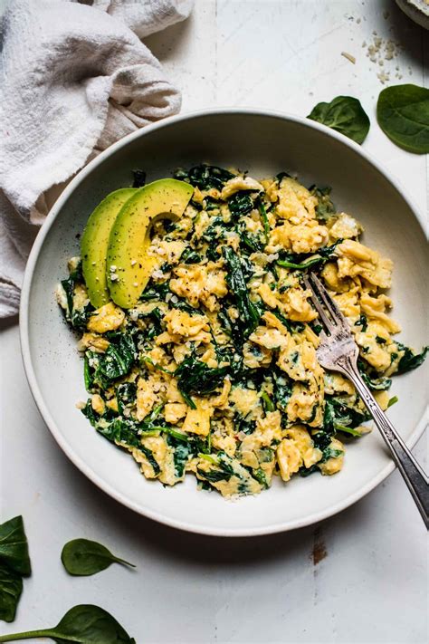 Spinach Scrambled Eggs: Healthy Breakfast Recipe