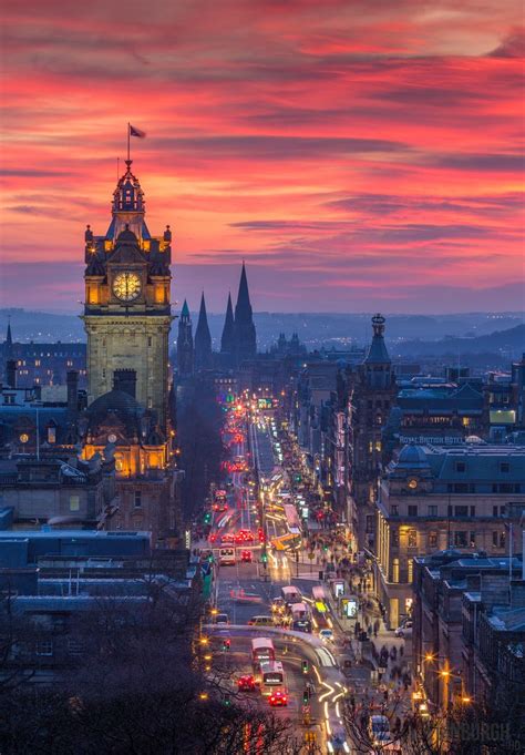 Edinburgh Red Sky Sunset | Edinburgh winter, Sunset city, Edinburgh