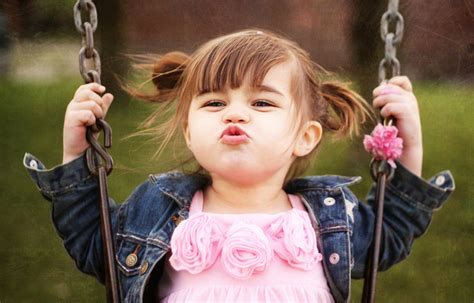 Cute Baby Baby Girl Cute Smileing Flying Kiss #3271 Hd Wallpapers ...