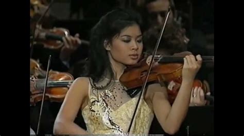 Vanessa Mae at Berlin Philharmonie - my favorite parts - YouTube