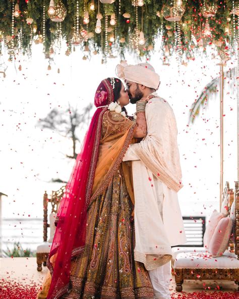 Stand-Up Comedian And YouTuber Aishwarya Mohanraj Marries Beau Aakash Shah - ShaadiWish