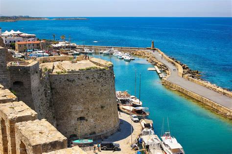 Kyrenia - city in North Cyprus • EOS TOURS Cyprus