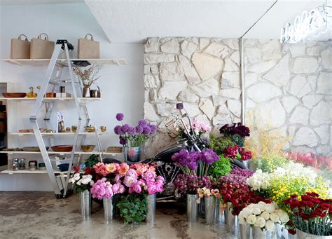 7 Best Local Flower Shops Across the Country with Beautiful Design | Architectural Digest