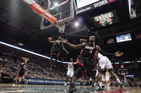 Wade-LeBron's Dunk Picture (Full Photograph, Low Quality) | Wade-LeBron ...