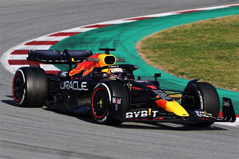 Red Bull toont extreme sidepods RB18 in Barcelona - Formule1.nl