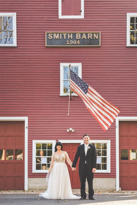 Wedding Venue Profile: Smith Barn at Brooksby Farm — Jazz + Tara