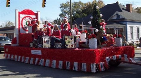 12 Days of Christmas Float Ideas | ThriftyFun