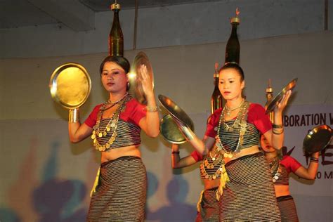 Traditional Dances of Tripura | Tripura4u.com