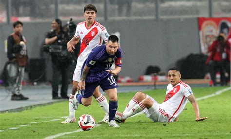 Watch: Dizzying Lionel Messi dribbling vs Peru highlight